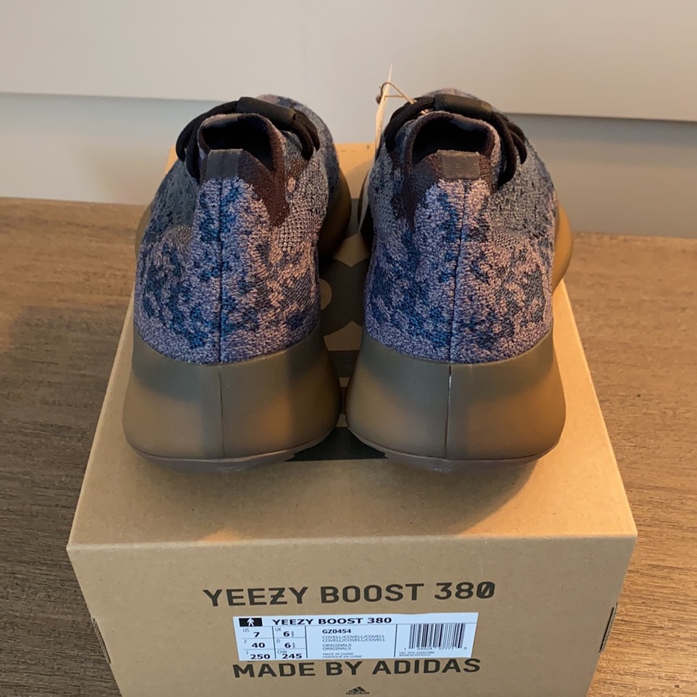 YEEZY BOOST 380 size US 7 Men’s - Picture 4 of 8